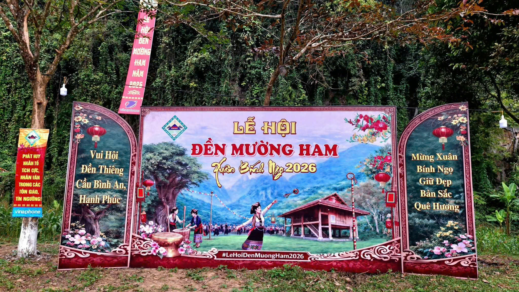 RỘN RÀNG LỄ HỘI MƯỜNG HAM - SẮC XUÂN MIỀN TÂY XỨ NGHỆ.