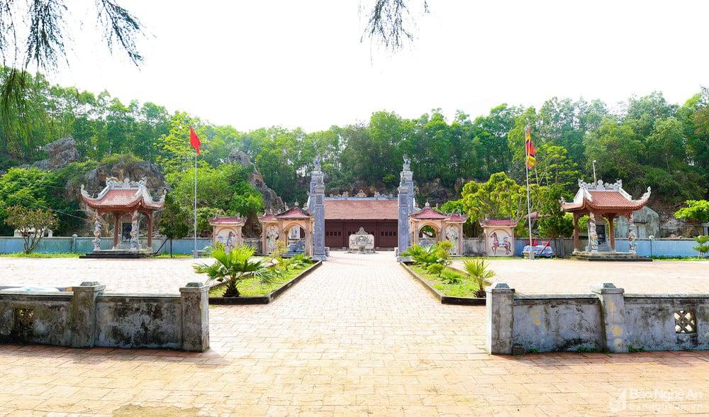 Tứ Vị Thánh nương và những sắc phong cổ tại Đền Quy Lĩnh