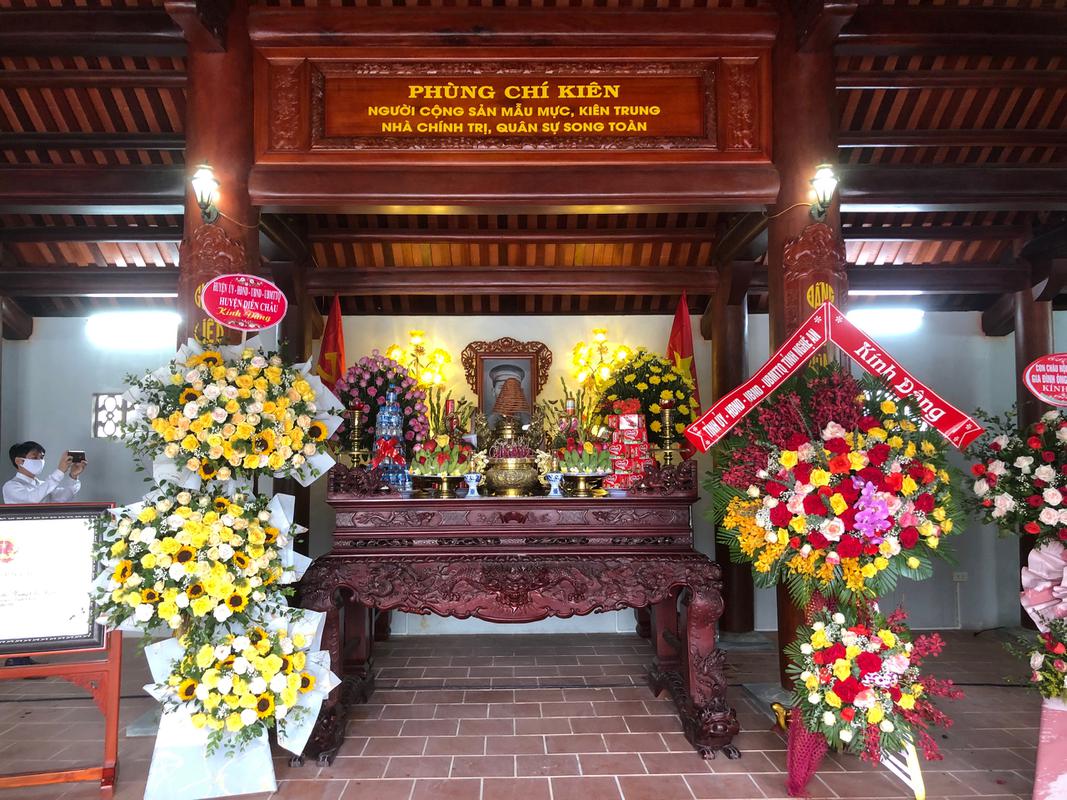 TRI ÂN, TƯỞNG NIỆM ĐỒNG CHÍ PHÙNG CHÍ KIÊN NHÂN KỈ NIỆM 120 NĂM NGÀY SINH CỦA ĐỒNG CHÍ