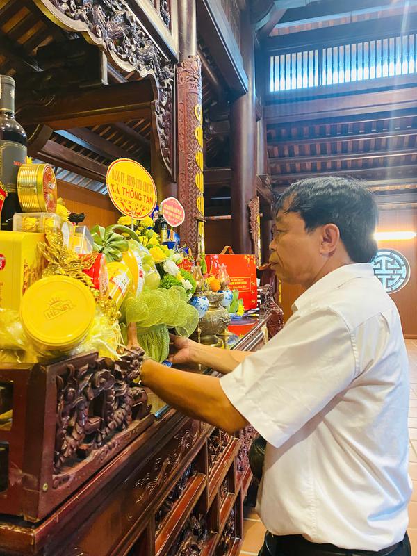 ĐOÀN ĐẠI BIỂU ĐẢNG ỦY - HDND -  UBND - UBMTTQ XÃ THÔNG TÂN, DÂNG HƯƠNG TẠI DI TÍCH QUỐC GIA KHU LƯU NIỆM TBT NHÂN DỊP KỶ NIỆM 50 NĂM GIẢI PHÓNG MIỀN NAM,THỐNG NHẤT ĐẤT NƯỚC (30/04/1975 - 30/04/2025)