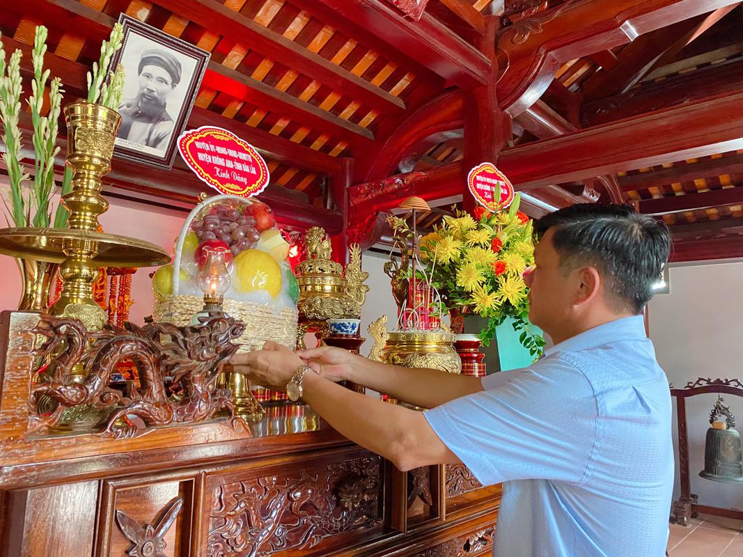 HUYỆN ỦY, HĐND, UBND, UBMTTQ HUYỆN KRONG ANA, TỈNH ĐẮC LẮC DÂNG HƯƠNG TƯỞNG NIỆM CHÍ SỸ PHAN BỘI CHÂU!