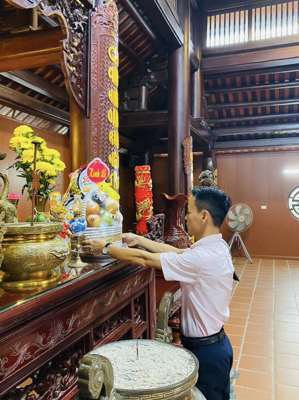 ĐOÀN ĐẠI BIỂU CỔNG THÔNG TIN ĐIỆN TỬ CHÍNH PHỦ ĐÃ VỀ DÂNG HƯƠNG,THAM QUAN VÀ NGHE THUYẾT MINH TẠI DI TÍCH QUỐC GIA KHU LƯU NIỆM TỔNG  BÍ THƯ LÊ HỒNG PHONG