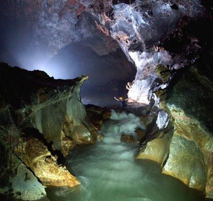 Phát huy tiềm năng du lịch gắn với di tích danh thắng trên địa bàn các huyện miền Tây Nghệ An