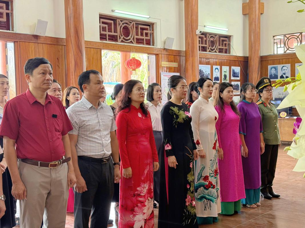 TRANG TRỌNG LỄ KỶ NIỆM 115 NĂM NGÀY SINH ĐỒNG CHÍ NGUYỄN THỊ MINH KHAI (30/9/1910 - 30/9/2025)