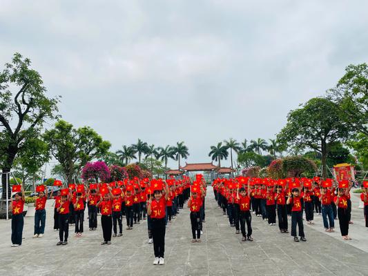 CHƯƠNG TRÌNH CHÀO MỪNG KỶ NIỆM 50 NĂM NGÀY GIẢI PHÓNG MIỀM NAM, THỐNG NHẤT ĐẤT NƯỚC (30/4/1975-30/4/2025) CỦA TRƯỜNG TH HƯNG THÔNG TẠI DI TÍCH QUỐC GIA KLN TBT LÊ HỒNG PHONG.