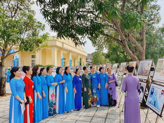 Tổ chức trưng bày chuyên đề về đồng chí Nguyễn Thị Minh Khai