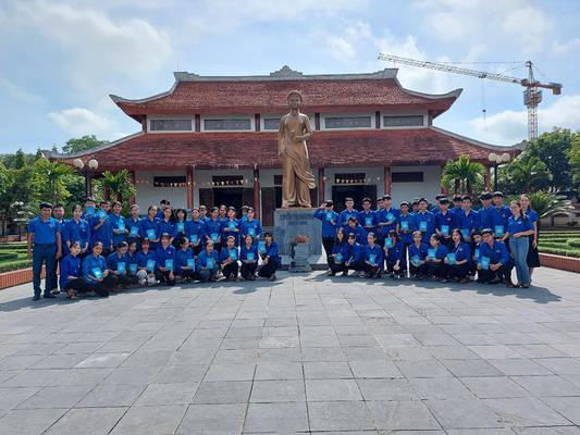 Lễ kết nạp đoàn viên mới tại Nhà lưu niệm đồng chí Nguyễn Thị Minh Khai