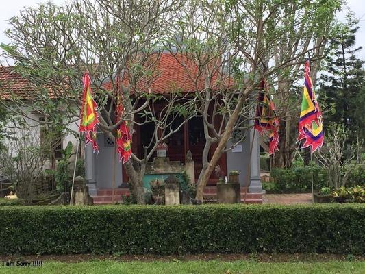 Lạc Thiện Đàn là một phần trong tổng thể khu lưu niệm Tổng Bí Thư Lê Hồng Phong.