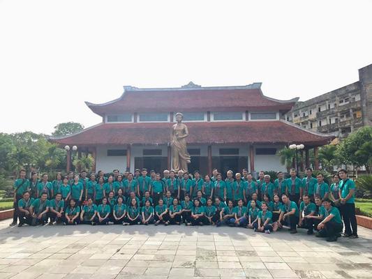 Hành trình "Sáng mãi niềm tin" chuyến thứ 7 về dâng hương tại Nhà lưu niệm đ/c Nguyễn Thị Minh Khai.