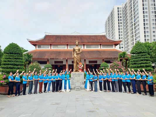 THÁNG 7 TRI ÂN : KHƠI DẬY TRUYỀN THỐNG CÁCH MẠNG QUA HOẠT ĐỘNG DÂNG HƯƠNG TƯỞNG NIỆM ĐỒNG CHÍ NGUYỄN THỊ MINH KHAI