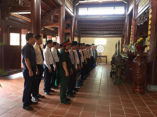 Tỉnh Ủy, HĐND, UBND, UBMTTQ Tỉnh Nghệ An dâng hoa tại khu lưu niệm Tổng Bí thư Lê Hồng Phong nhân kỷ niệm 73 năm ngày thương binh liệt sỹ