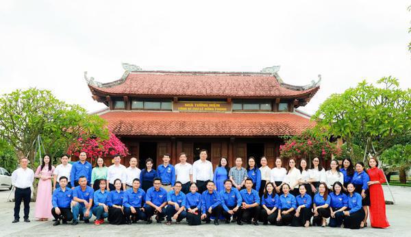 CHI ĐOÀN BÁO NGHỆ AN TỔ CHỨC ĐẠI HỘI NHIỆM KỲ MỚI TẠI DI TÍCH QUỐC GIA KHU LƯU NIỆM TỔNG BÍ THƯ LÊ HỒNG PHONG.