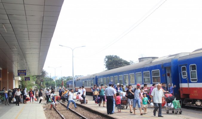 Nghỉ lễ 30/4: Hàng không, đường sắt tăng chuyến