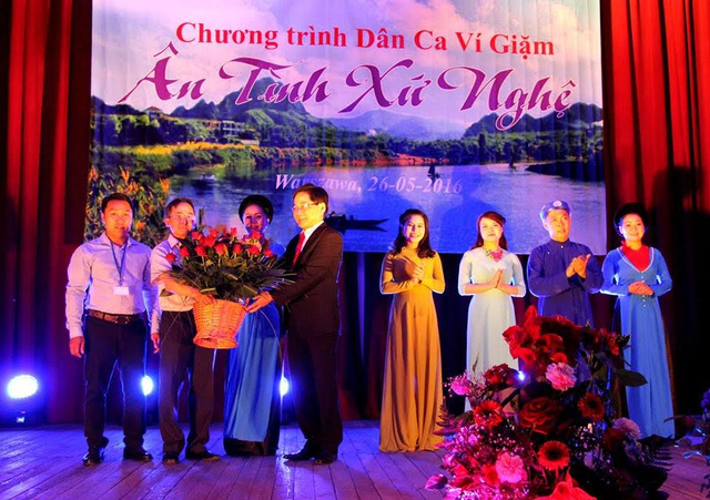 Biểu diễn Ví, Giặm Nghệ Tĩnh tại Châu Âu