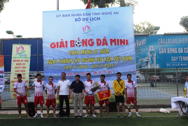 BẾ MẠC GIẢI BÓNG ĐÁ  KỶ NIỆM 57 NĂM THANH LẬP NGÀNH DU LỊCH VIỆT NAM