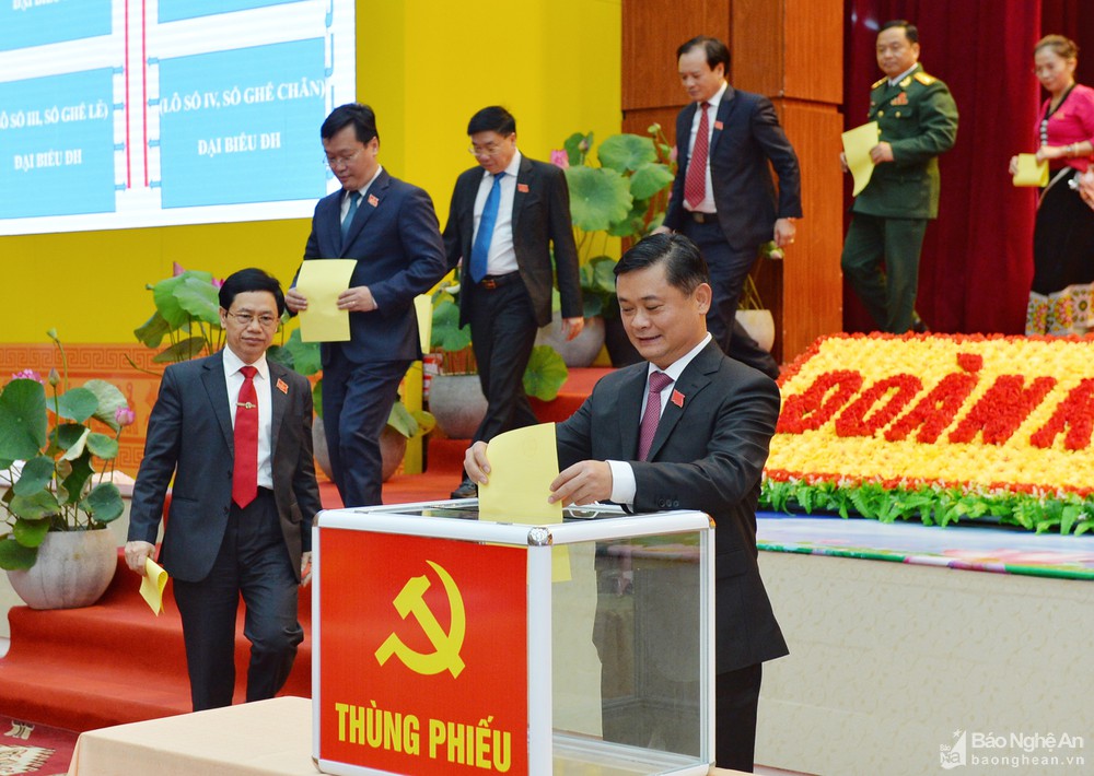 Danh sách Ban Chấp hành Đảng bộ tỉnh Nghệ An khóa XIX, nhiệm kỳ 2020 - 2025