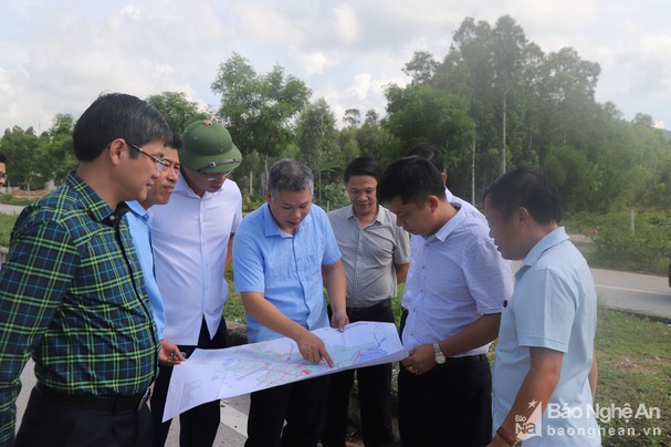 Khảo sát thu hút đầu tư, thương mại và du lịch vào Thị xã Hoàng Mai