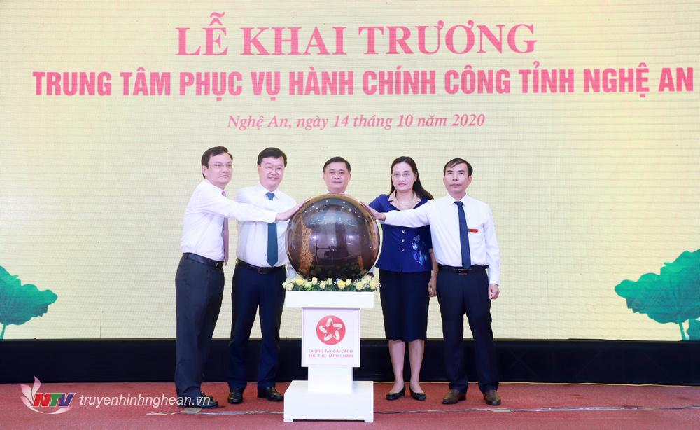 Nghệ An khai trương Trung tâm phục vụ hành chính công