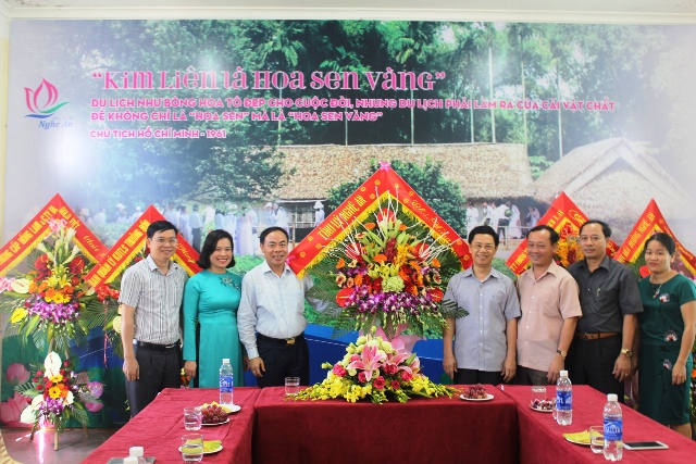 Tỉnh ủy Nghệ An chúc mừng Sở Du lịch