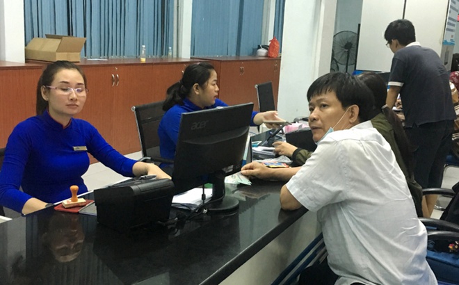 Hành khách cần lưu ý gì khi mua vé tàu Tết Kỷ Hợi ?