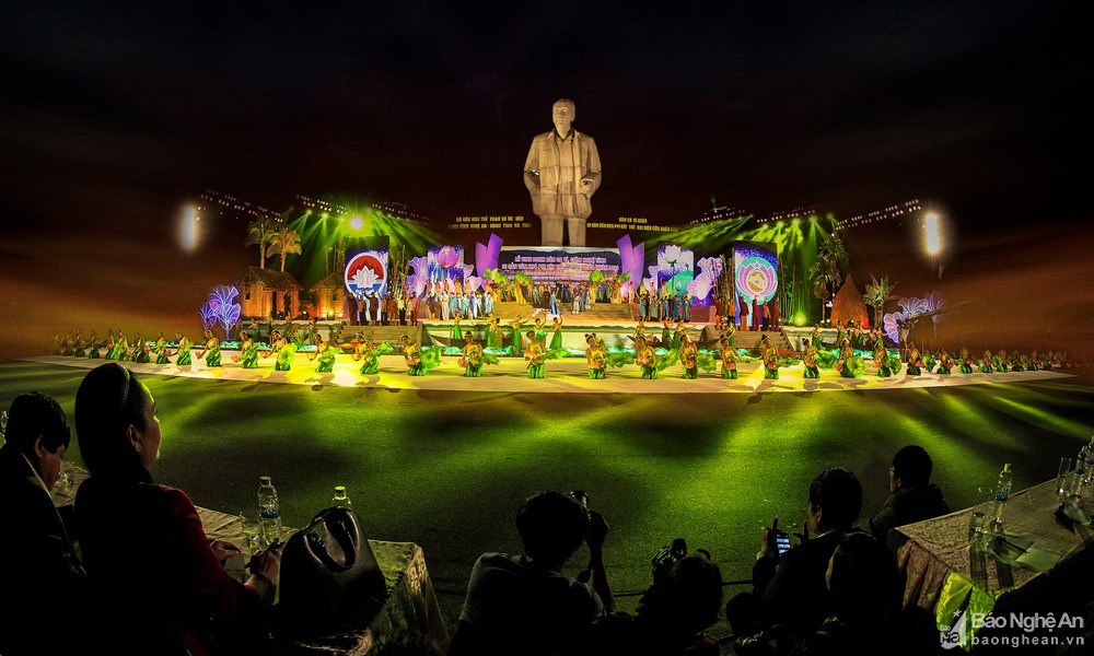 Xứ Nghệ đẹp nao lòng trong những tác phẩm chung khảo Khoảnh khắc Vàng 2018