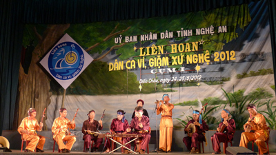 Khai mạc Liên hoan dân ca ví, giặm Nghệ Tĩnh cụm 1