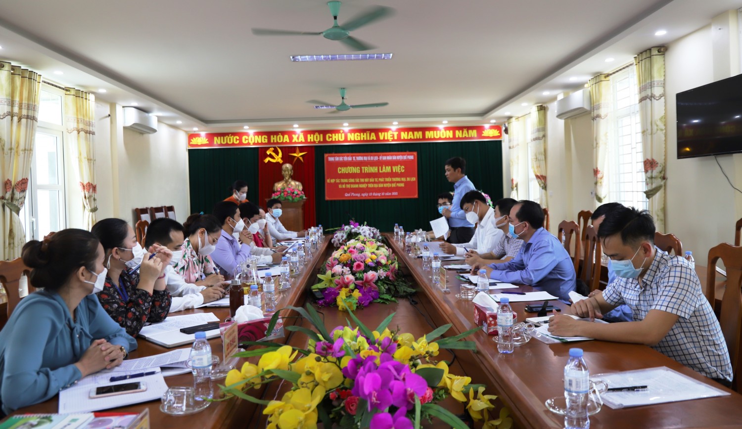 Quế Phong thu hút đầu tư, phát triển du lịch và hỗ trợ doanh nghiệp trong tình hình mới