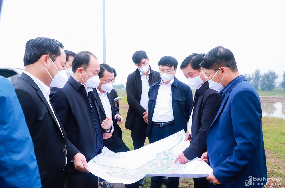 Bí thư Tỉnh ủy Thái Thanh Quý khảo sát vị trí nhằm thu hút các dự án đầu tư