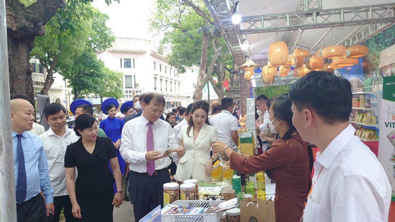 Gian hàng Nghệ An - Không gian kết nối giao thương độc nhất giữa lòng Hà Nội