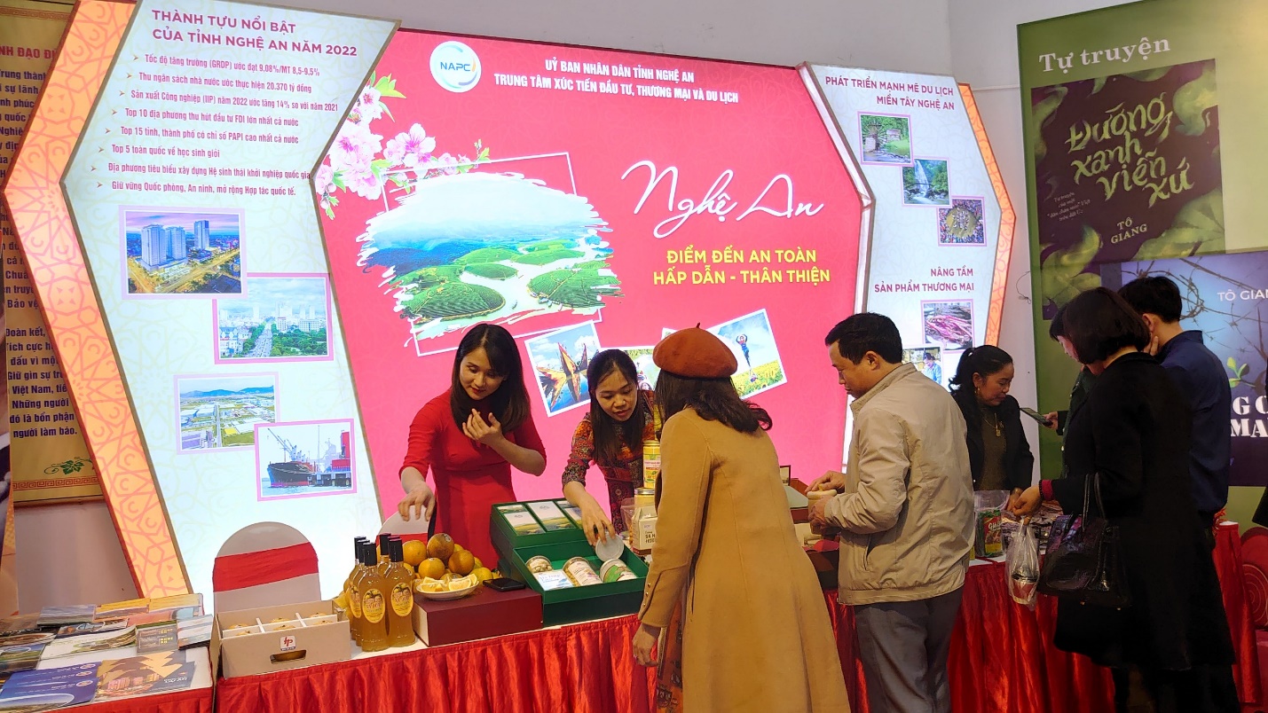 Trung tâm Xúc tiến Đầu tư, Thương mại và Du lịch tỉnh Nghệ An tham gia Hội Báo Xuân 2023