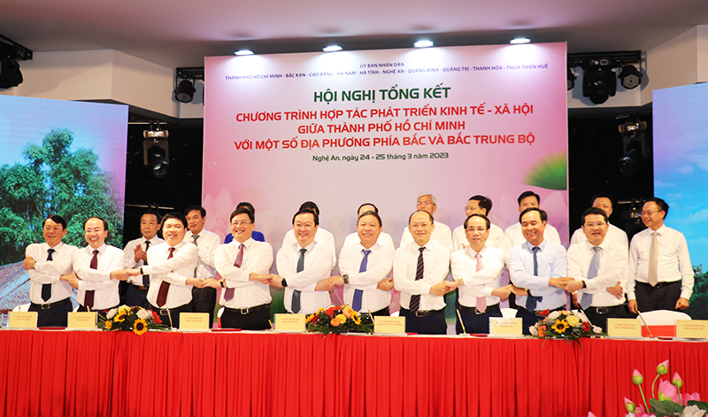 Hội nghị tổng kết Chương trình hợp tác phát triển kinh tế - xã hội giữa Thành phố Hồ Chí Minh với một số địa phương phía Bắc và Bắc Trung Bộ