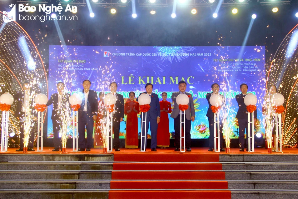 250 gian hàng quy tụ tại Hội chợ Công Thương vùng Bắc Trung Bộ - Nghệ An