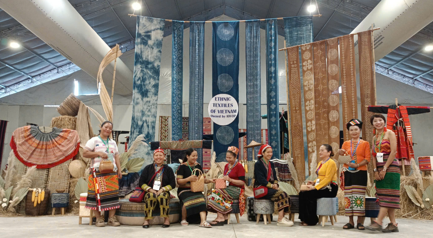 Ngắm sản phẩm thủ công mỹ nghệ của Nghệ An đoạt giải toàn quốc năm 2024